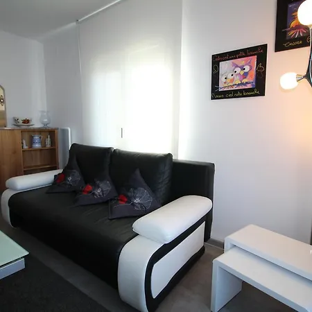 Fonda 24 Apartment *